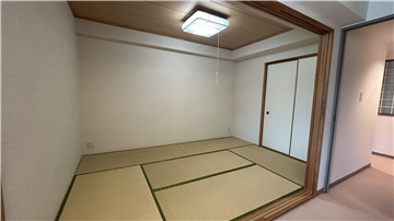 和室（ダイニングキッチンより撮影）