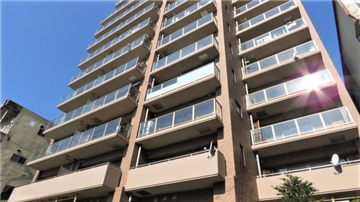 マンション外観／南東側より撮影
