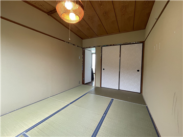和室（入口方向を撮影）
