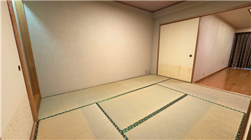 約6.0畳の和室／廊下より撮影