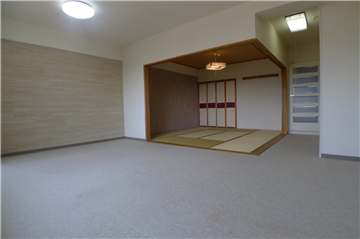 LDK（和室方向を撮影）