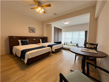 リビング・ベッドルーム（廊下側から撮影）