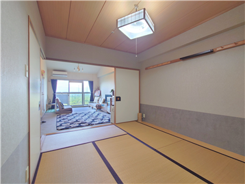 和室の東角よりLDK方向