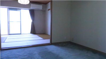 DKと和室（玄関方向から撮影）