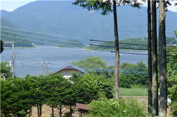 洋室２より北東方向に望む河口湖