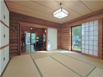 和室の北角よりLDK方向