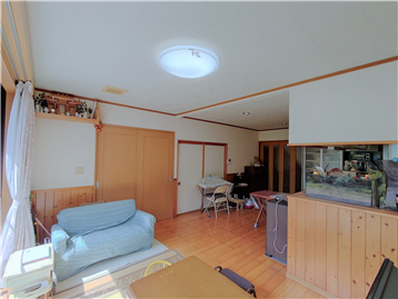 LDKの南東角より和室方向