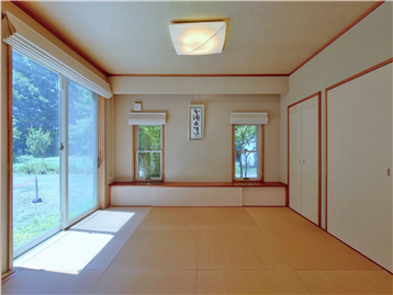 和室をLDK側より撮影