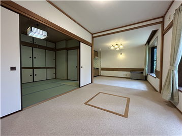 LDK（和室方向を撮影）※リフォーム・補修等前