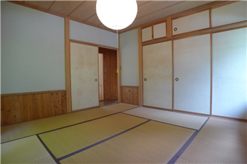 和室1（入口方向を撮影）