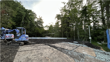 敷地内/建物基礎部分工事時(進入口から南西を撮影)