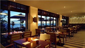 Wine & Dining（ホテル棟１階）