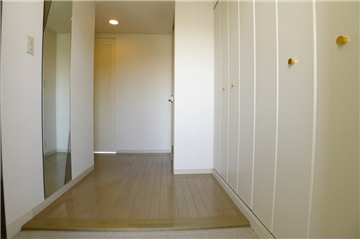 充実した収納スペースがある玄関・ホール