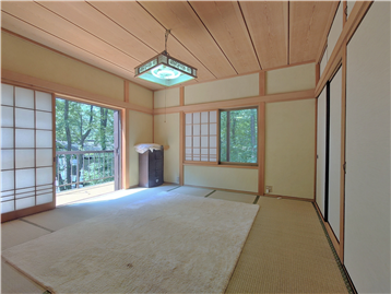 和室を居室入口より撮影