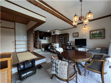 LDK / キッチン側を撮影