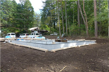 敷地北西側から南東方向を撮影(2025年10月18日撮影)