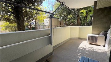 花台付のバルコニー