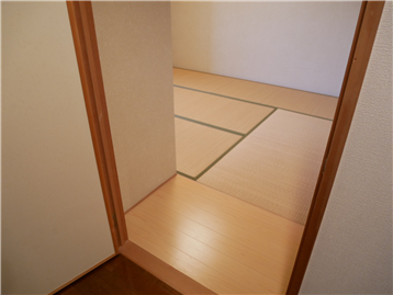 和室 廊下側出入口を撮影