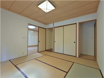 和室の南東角よりLDK方向