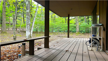 ウッドデッキ(南西方向を撮影)