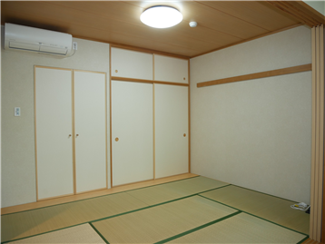 和室（約6.3畳）物入・押入・天袋付きです