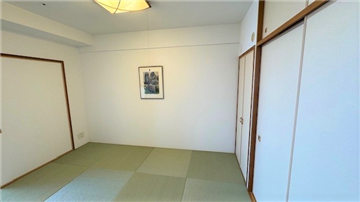 約6畳の和室／廊下より撮影