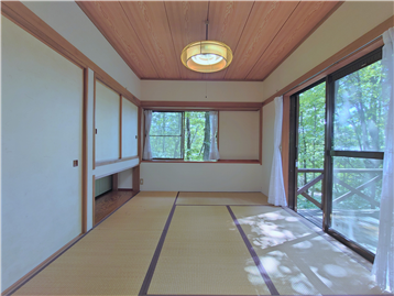 和室2を居室入口より撮影
