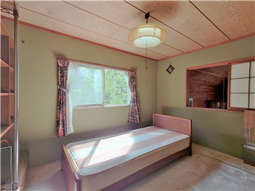 和室2を居室入口より撮影