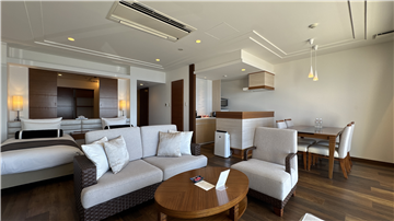 リビング・ダイニング・キッチン（バルコニー側から撮影）