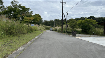前面道路（南東方向を撮影）