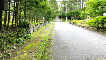 前面道路／北西方向を撮影