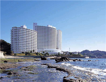 東急リゾートヴィラ建物外観（A棟は左建物）