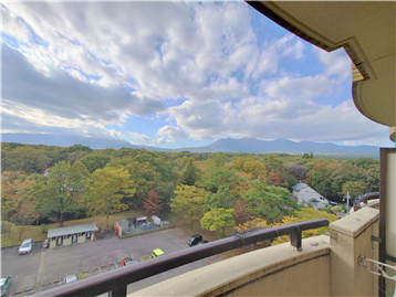 バルコニーより西方向の眺望