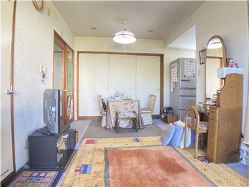 LDK(和室方向を撮影)