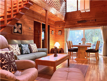 リビングダイニング（東方向を撮影）