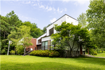 敷地内（南側から撮影／古家付）