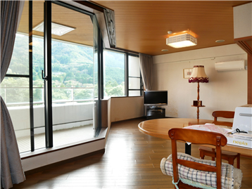 ＬＤＫ、コーナサッシにより開放感があります