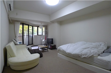 約14.8畳の洋室/南方向を撮影