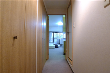 廊下/洋室方向を撮影