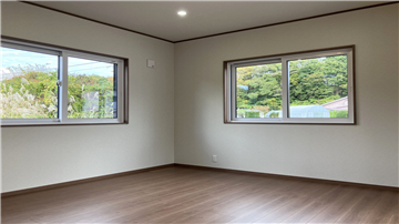 約8畳の洋室3/北東方向を撮影