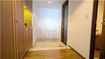 玄関は1階にあります