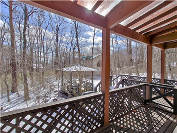 ウッドデッキより南方向の眺望