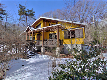 建物外観を東側より