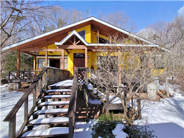 建物外観を南東側より