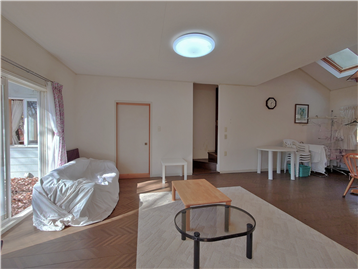 LDKを和室1側より