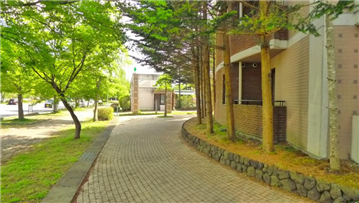 建物外観（プリンス通り沿い側を撮影）