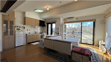 LDK(バルコニー方向を撮影)