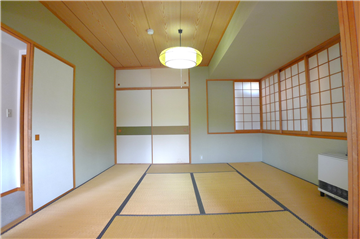 和室2(北東方向を撮影)