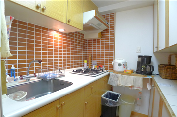 キッチン(西方向を撮影)