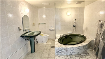 ゆとりある浴室と洗面室／リフォーム・補修済